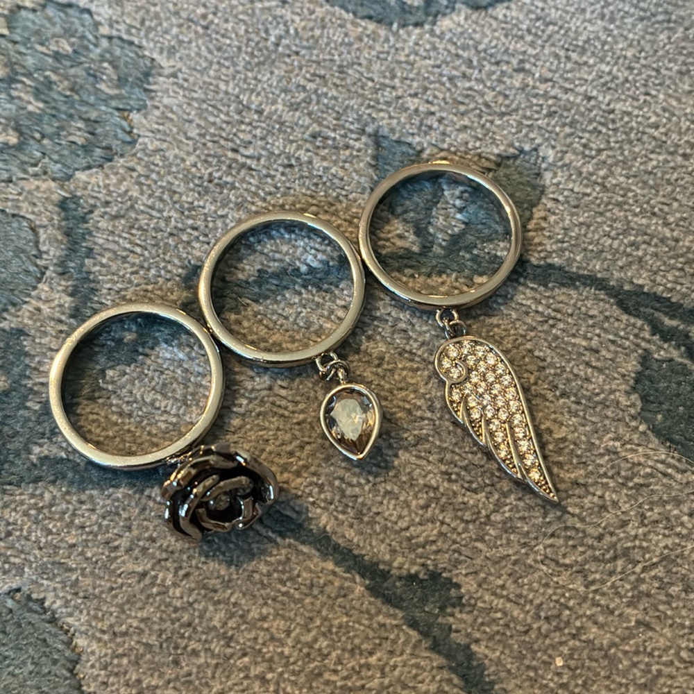 Swarovski stackable set of 3 rings Size 58 or US8